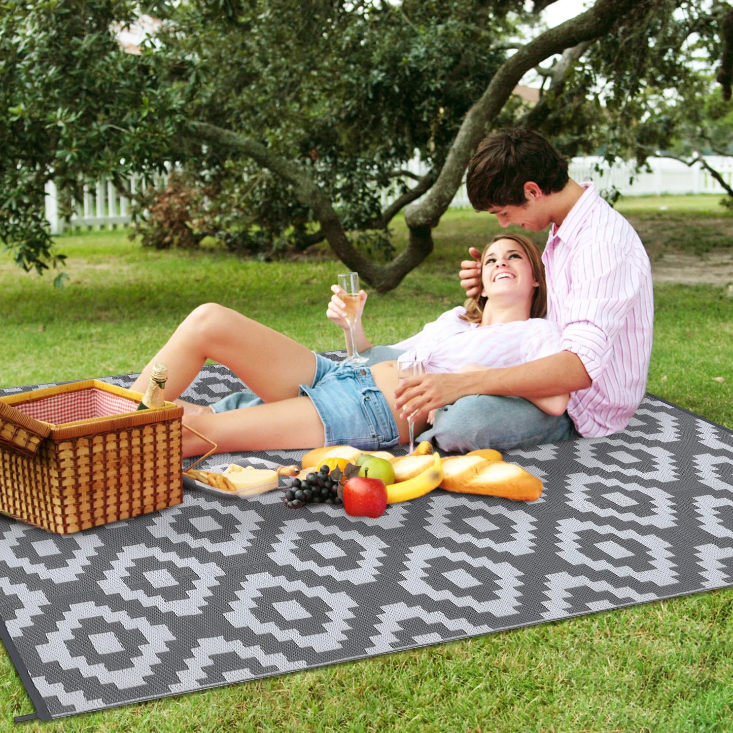 Studyset Outdoor Geometric Plastic Straw Rug Waterproof Patio Mat